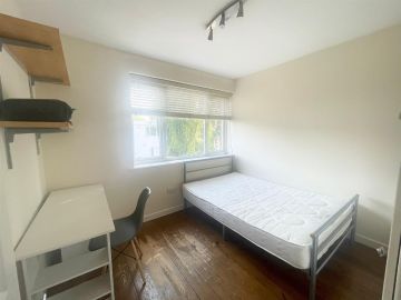 Yeomans Court